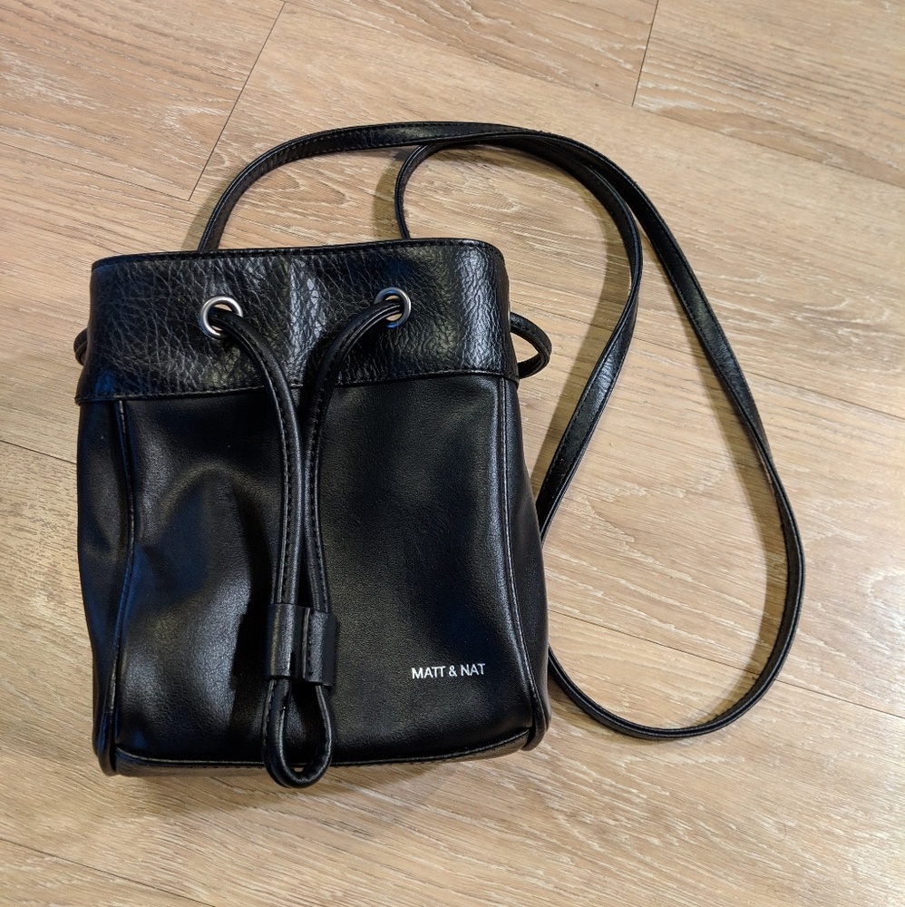 Matt & Nat Black Mini Bucket Bag